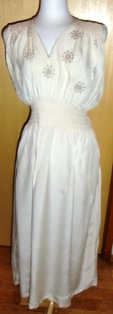 xxM261M 1940s Silk Nightgown